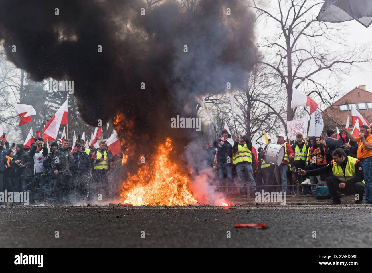 06.03.2024. Warschau, Polen. Schuss aus dem Protest der Bauern. Hochwertige Fotos Stockfoto
