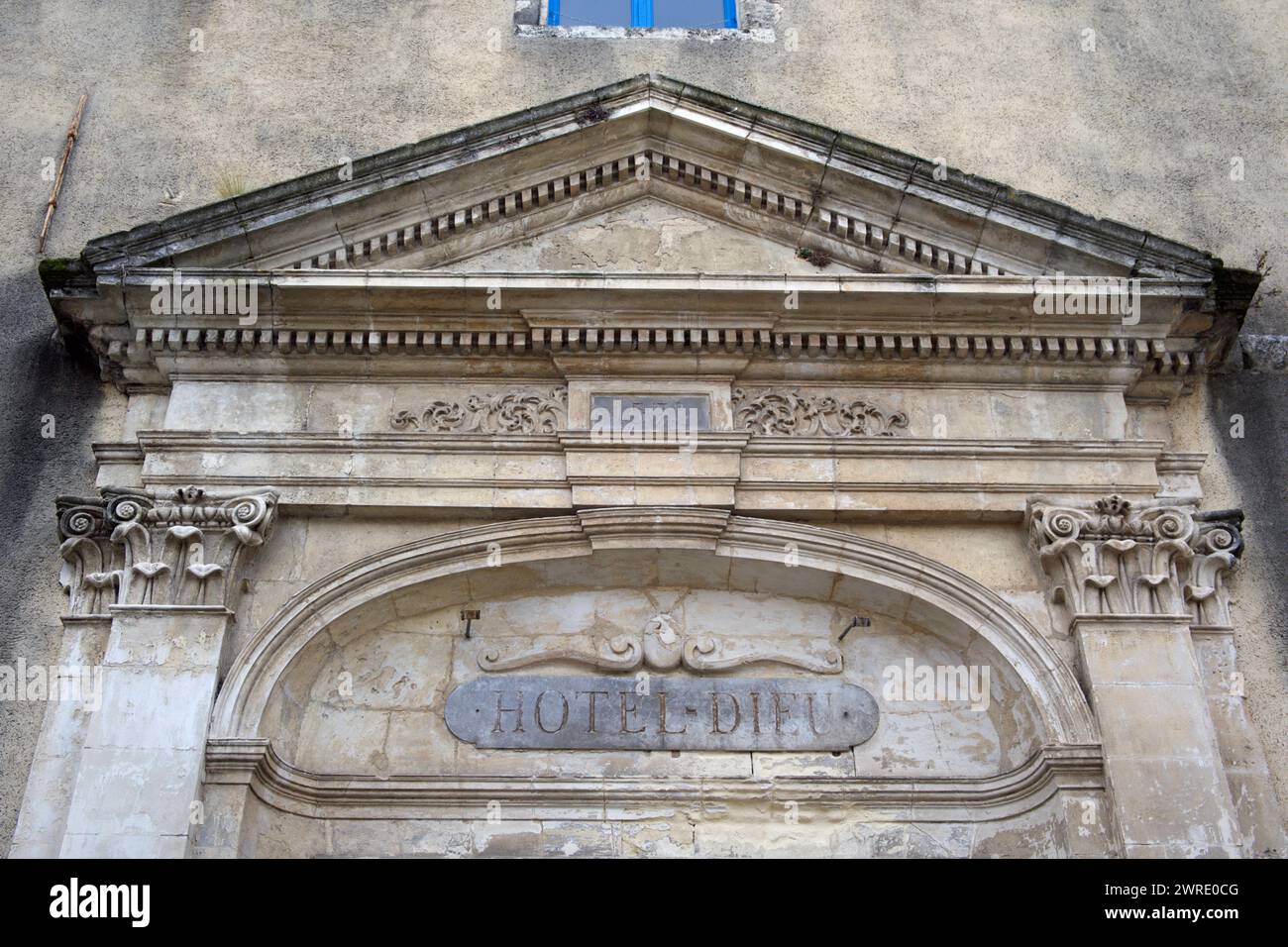 Der Eingang zum Krankenhaus in Arles, in dem Van Gogh wohnte, Arles, Frankreich Stockfoto