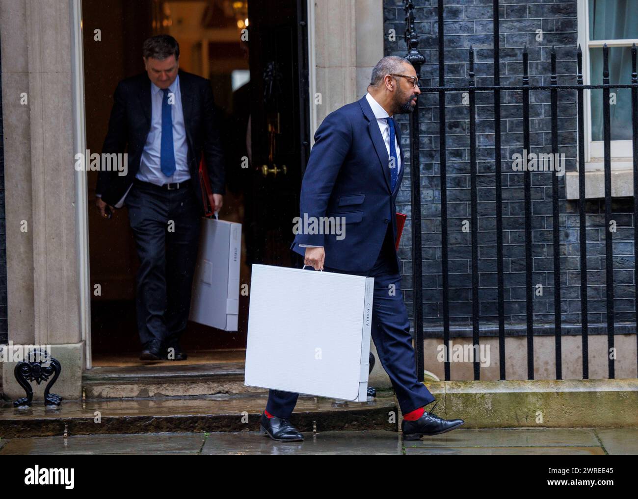 London, Großbritannien. März 2024. James cleverly, Staatssekretär für das Innenministerium, in der Downing Street für die Kabinettssitzung. Quelle: Mark Thomas/Alamy Live News Stockfoto