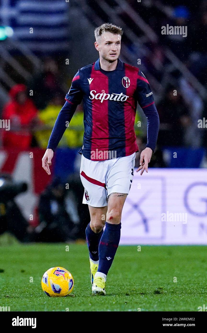 Bologna, Italien. März 2024. Stefan Posch von Bologna FC während des Spiels zwischen Bologna FC und FC Internazionale im Stadio Renato Dall’Ara am 9. März 2024 in Bologna, Italien Credit: Giuseppe Maffia/Alamy Live News Stockfoto