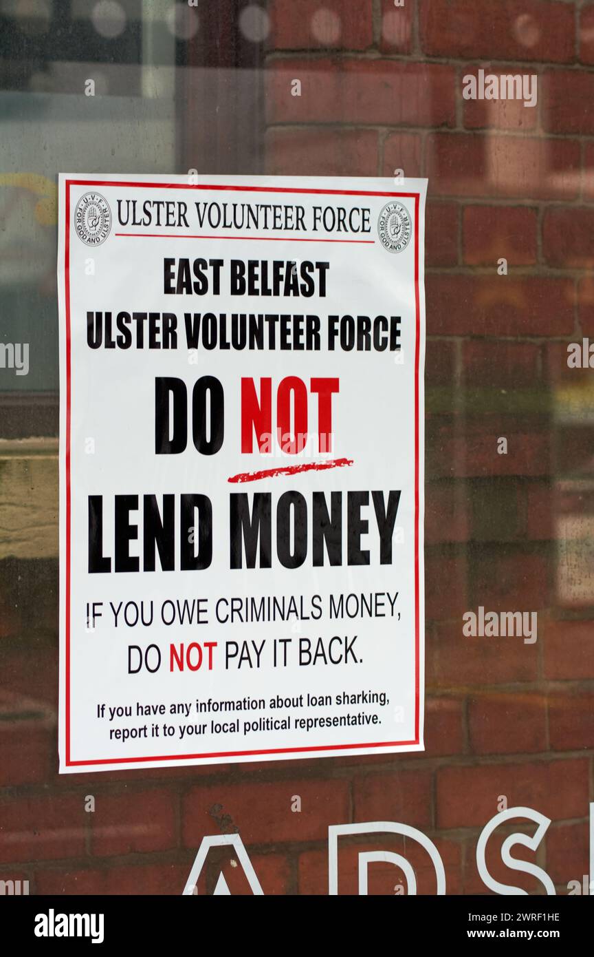 Belfast, Vereinigtes Königreich 12 03 2024 Plakate, die entlang der Newtownards Rd über Nacht platziert wurden, angeblich von der Ulster Volunteer Force (UVF) Belfast Northern Ireland Credit: HeadlineX/Alamy Live News Stockfoto