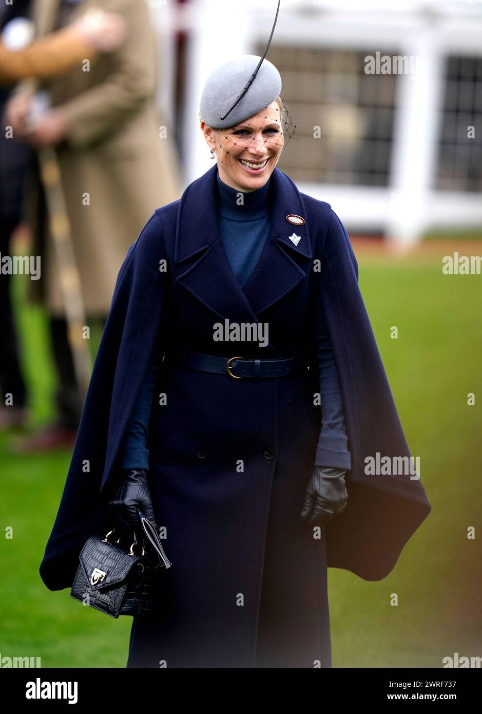 Zara Tindall am ersten Tag des Cheltenham Festivals 2024 auf der Cheltenham Racecourse. Bilddatum: Dienstag, 12. März 2024. Stockfoto