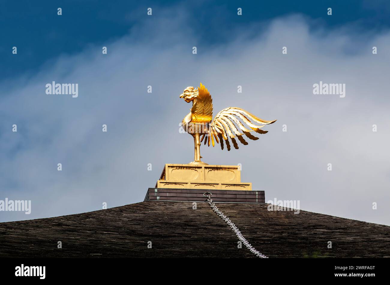 Goldene Vogelskulptur, Kinkaku-JI, Goldener Tempel, Kyoto, Japan. Stockfoto