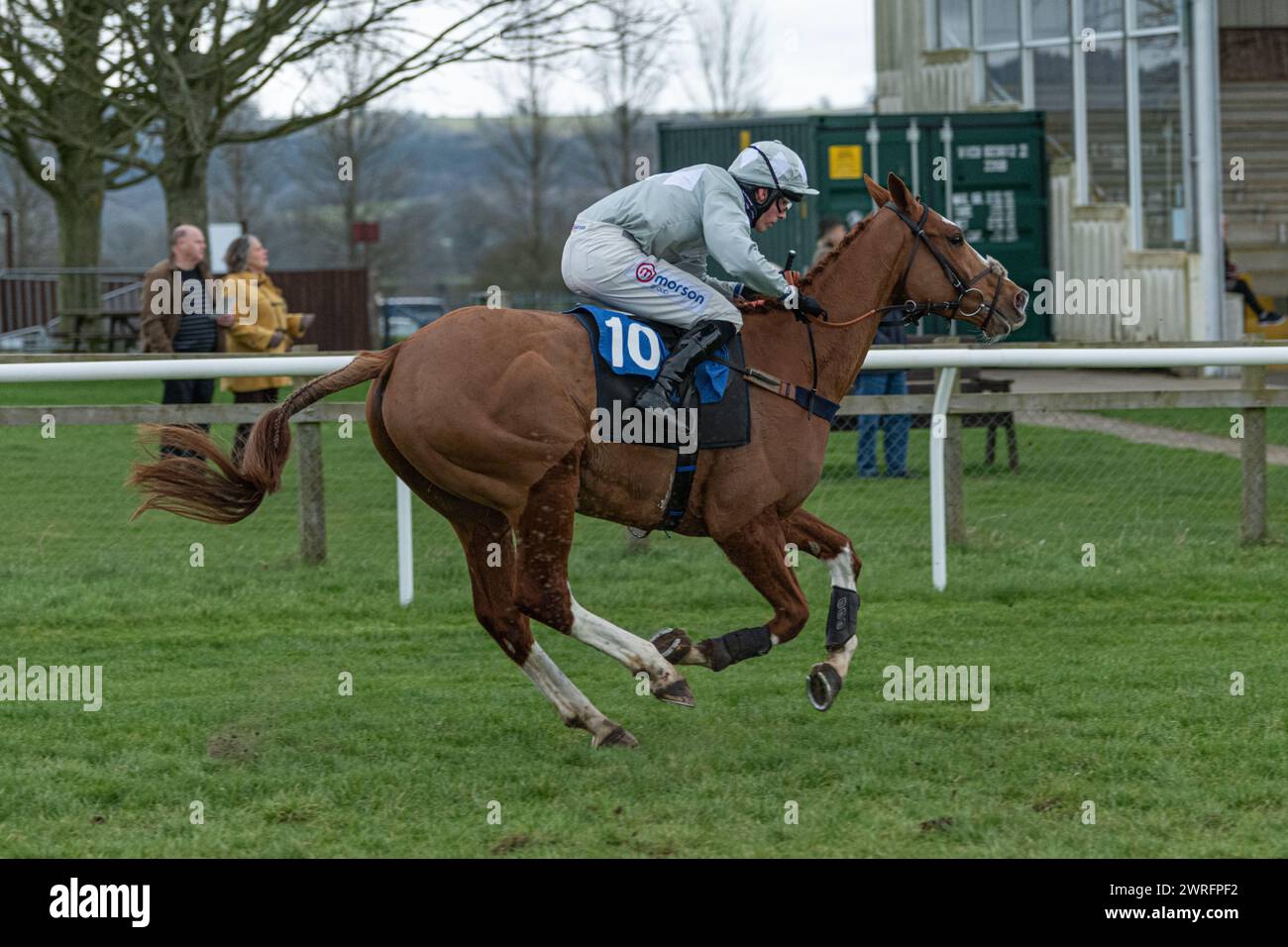 Fünfter Lauf in Wincanton, 3. Februar 2022: Die Novizen der Peckmoor Farm Lodges Stockfoto