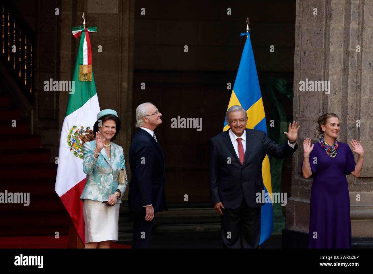 Mexiko-Stadt, Mexiko. März 2024. 12. März 2024, Mexiko-Stadt: Die schwedische Königin Silvia, der schwedische König Carl XVI Gustaf, der mexikanische Präsident Andres Manuel Lopez Obrador und Beatriz Gutiérrez Müller nehmen am ersten Tag des Staatsbesuchs in Mexiko im Nationalpalast Teil. Am 12. März 2024 in Mexiko-Stadt. (Foto: Luis Barron/Eyepix Group/SIPA USA) Credit: SIPA USA/Alamy Live News Stockfoto