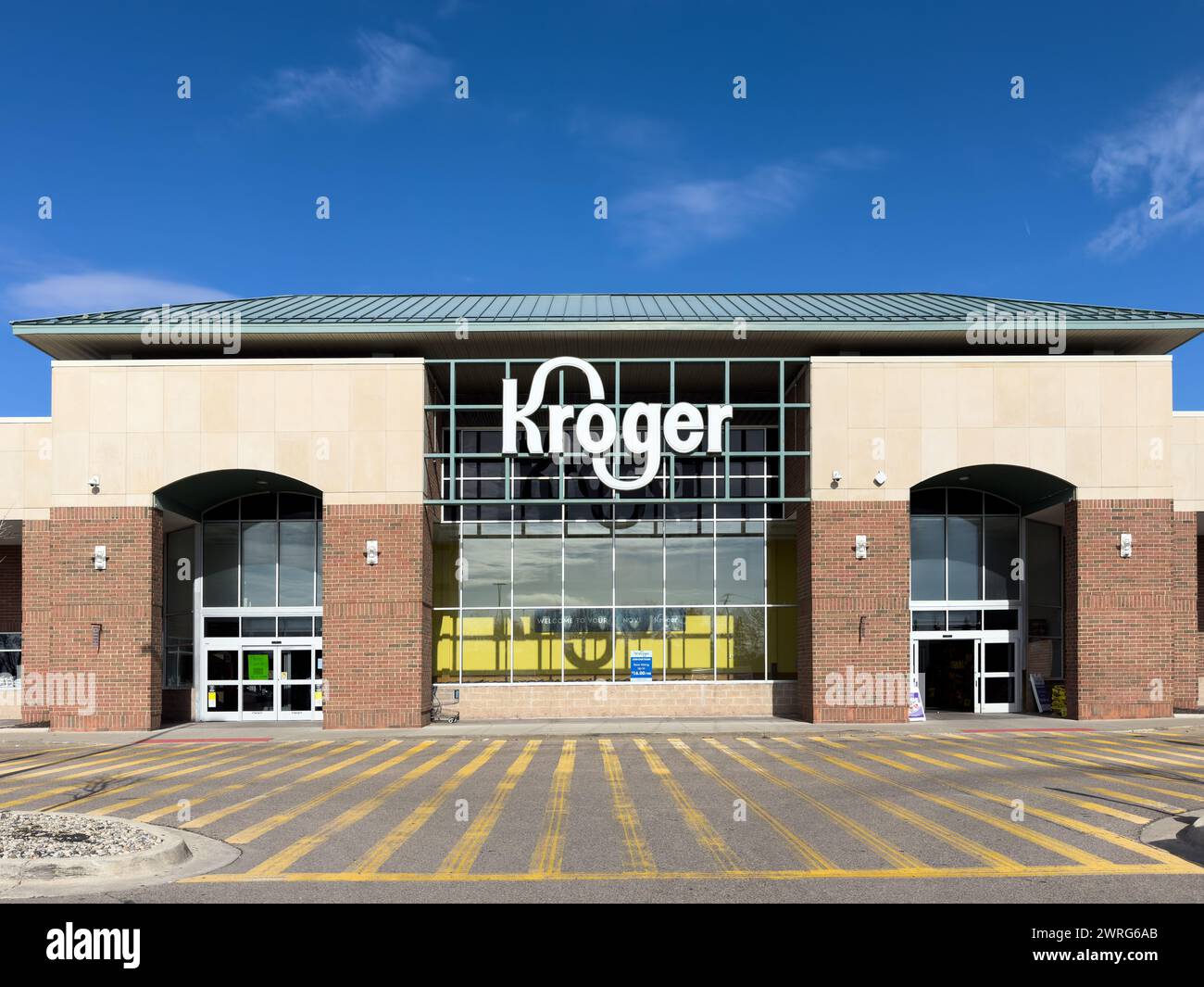 Kroger Supermarkt, Vordereingang und Logo. Die Kroger Company ist eine US-amerikanische Supermarktkette. Stockfoto