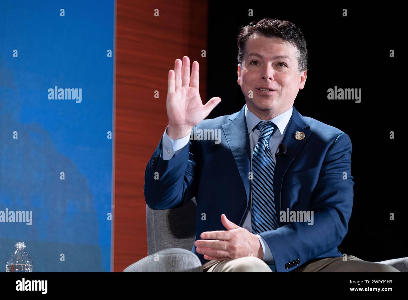 Der Kongressabgeordnete Brendan Boyle spricht beim jährlichen McCain Institute Sedona Forum Stockfoto