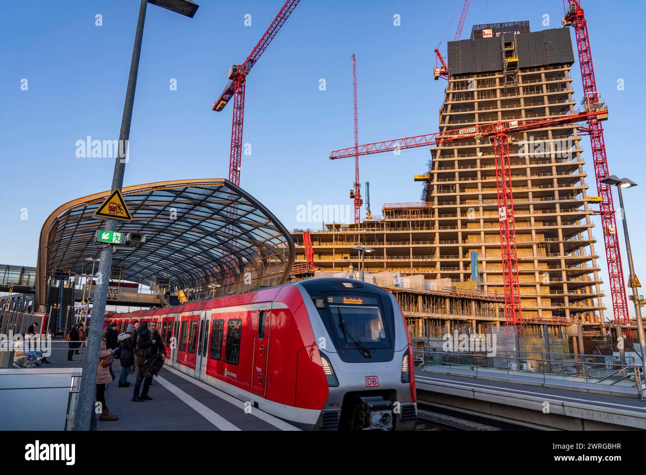 Das Bauprojekt Elbtower, der architektonische Abschluss der Hafencity Hamburg, im Osten, soll auf 64 Stockwerke und 245 Meter Höhe wachsen Stockfoto