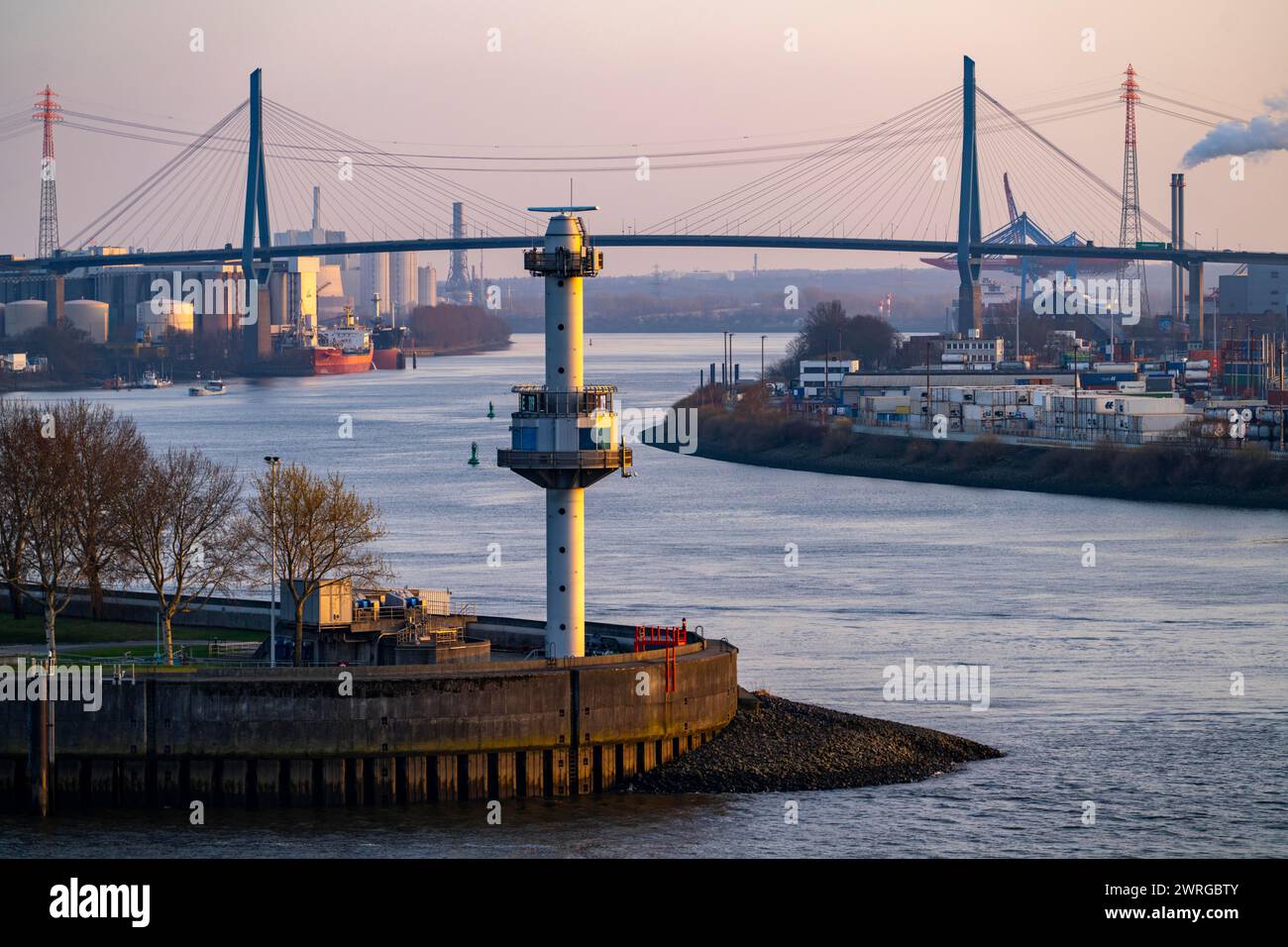 blick-ber-die-elbe-zum-k-hlbrand-m-ndung-der-s-derelbe-in-die