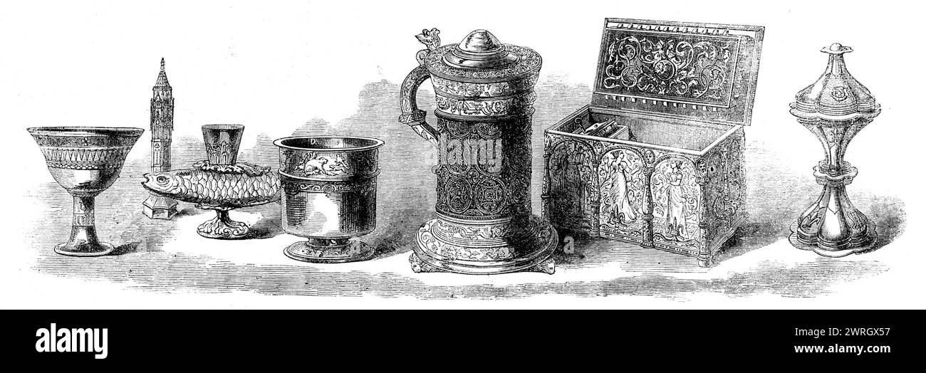 The Loan Collection, South-Kensington, 1862. "Silbervergoldeter Stehbecher; Silberbecher; silbergoldener Becher; Kristalltanker, "der Giftbecher"; Schatulle; Silber-vergoldetes Salz. Tankard...called "der Giftbecher". Die Trommel besteht aus Glas, das in Silber filigrane verschlossen ist... ihre Abdeckung ist mit einem konischen Kristall besetzt... sie wird als "The Poison Cup" bezeichnet, in Anspielung auf den Aberglauben, dass wenn Gift hineingegossen wird, das Glas zerbrechen würde und der Kristall auf dem Deckel verfärbt wird... englische Arbeit, Ende des 16. Jahrhunderts. Clare College. Silbergoldenes Salz, mit pyramidaler Abdeckung... an Stockfoto