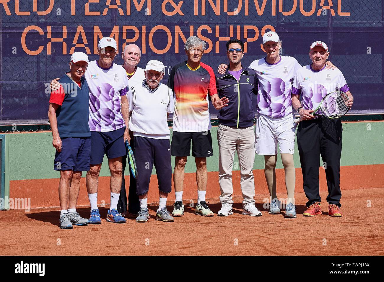 Manavgat, Antalya, Türkei. März 2024. U.a. Bernd Martin (GER) Kapitän, Hans-Peter Balke (GER), Edgar Evenkamp (GER), Paul Schorn (GER), Chris Burr (CAN), Tim Griffin (CAN) Captain, Joe Forrayi (CAN) während der Weltmeisterschaft 2024 im Team und Einzelpersonen 65-85 (Credit Image: © Mathias Schulz/ZUMA Press Wire) NUR ZUR REDAKTIONELLEN VERWENDUNG! Nicht für kommerzielle ZWECKE! Stockfoto