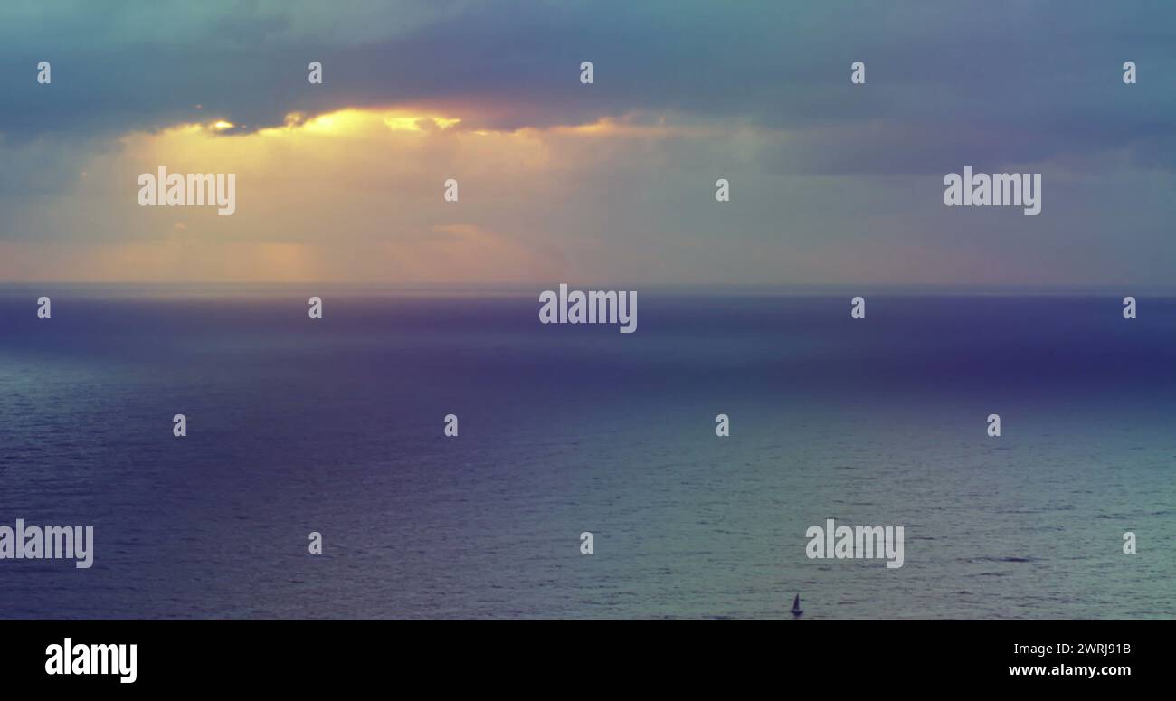Digitales Bild von Follow-, Like- und Herzsymbolen, die zahlenmäßig zunehmen, mit einem Himmelshintergrund von 4k Stockfoto