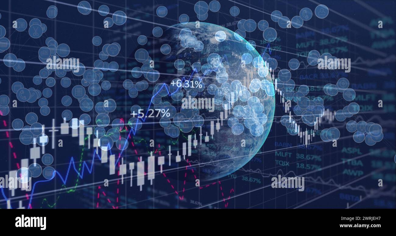 Bild der Verarbeitung von Finanzdaten über digitale Symbole und Globus Stockfoto