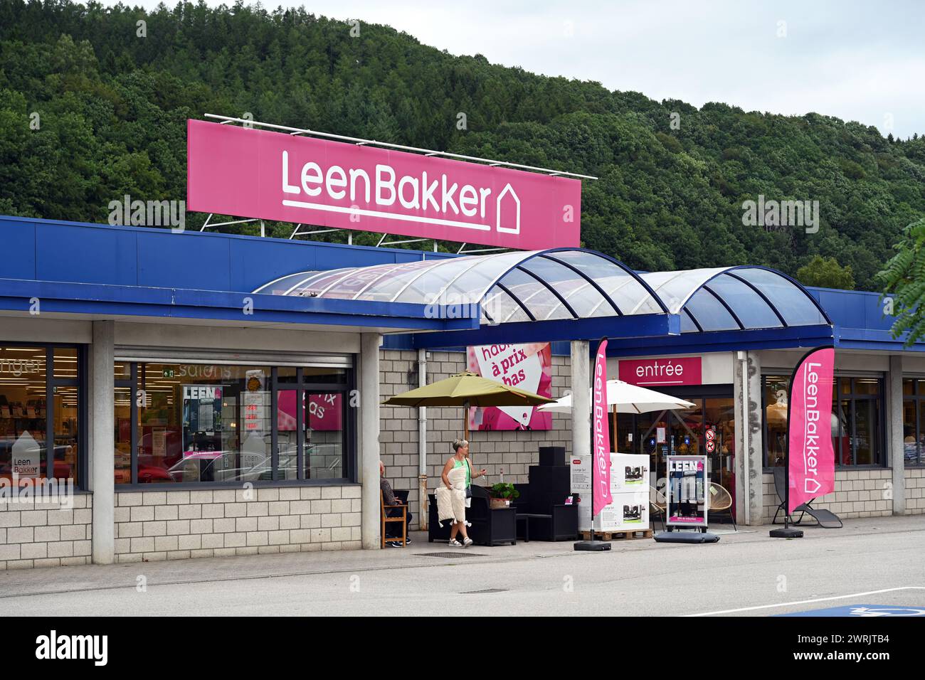 Ladenfront des Möbelgeschäfts Leen Bakker in Belgien Stockfoto