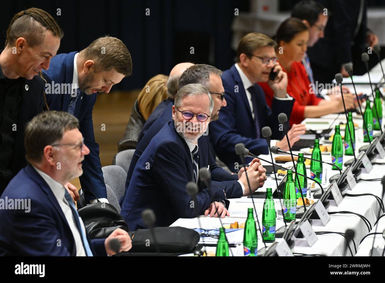 Jablonec Nad Nisou, Tschechische Republik. März 2024. (L-R) Finanzminister Zbynek Stanjura, Minister für regionale Entwicklung Ivan Bartos, Innenminister Vit Rakusan und Premierminister Petr Fiala während der tschechischen Kabinettssitzung in Jablonec nad Nisou, Region Liberec, Tschechische Republik, 13. März 2024. Quelle: Radek Petrasek/CTK Photo/Alamy Live News Stockfoto