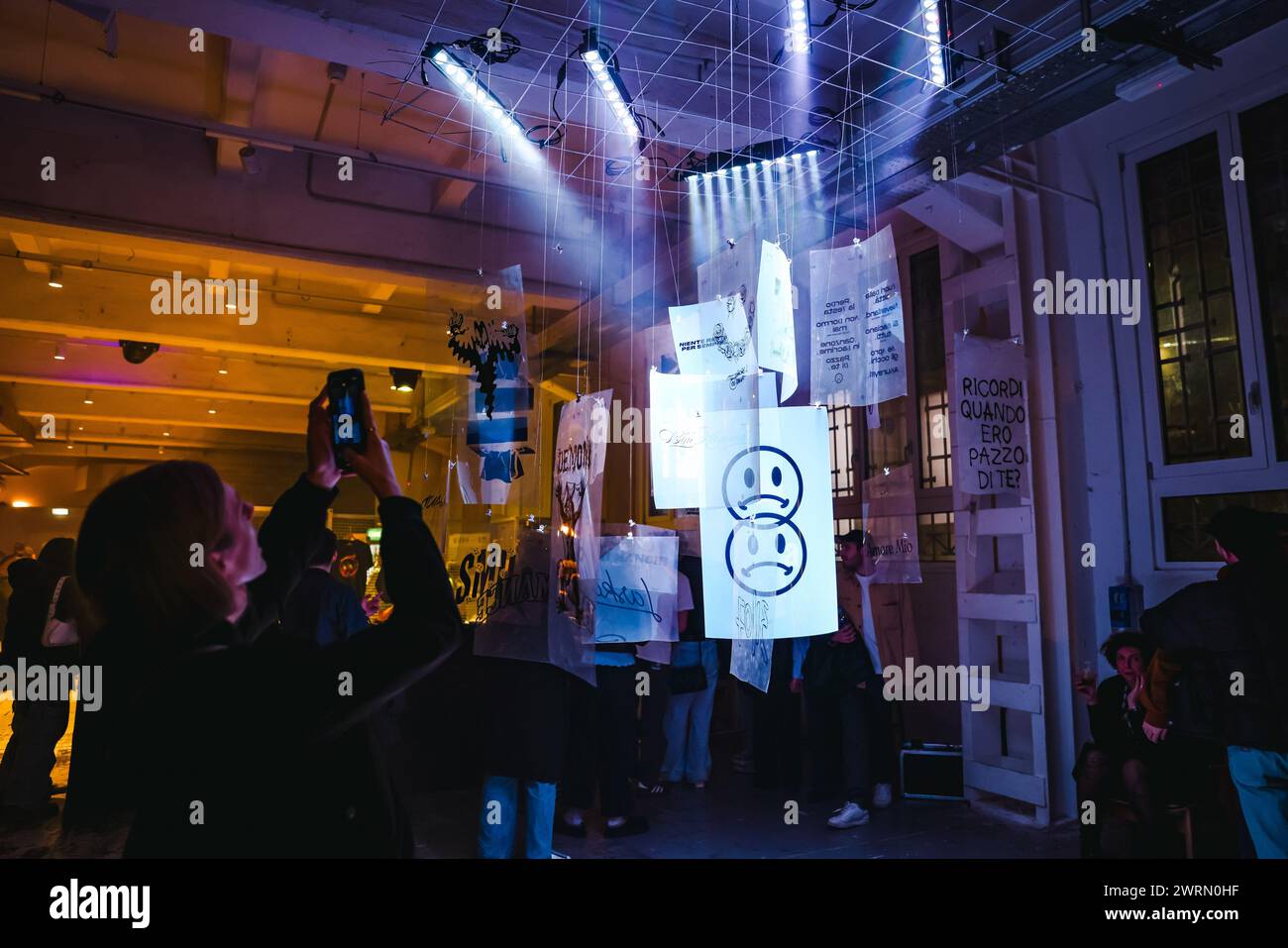 Mailand, Italien. März 2024. Mecna tritt während der Love Music & Art Exhibition Tour 360 am 9. März 2024 in Mailand, Italien, auf. (Foto: Alessandro Bremec/NurPhoto) Credit: NurPhoto SRL/Alamy Live News Stockfoto