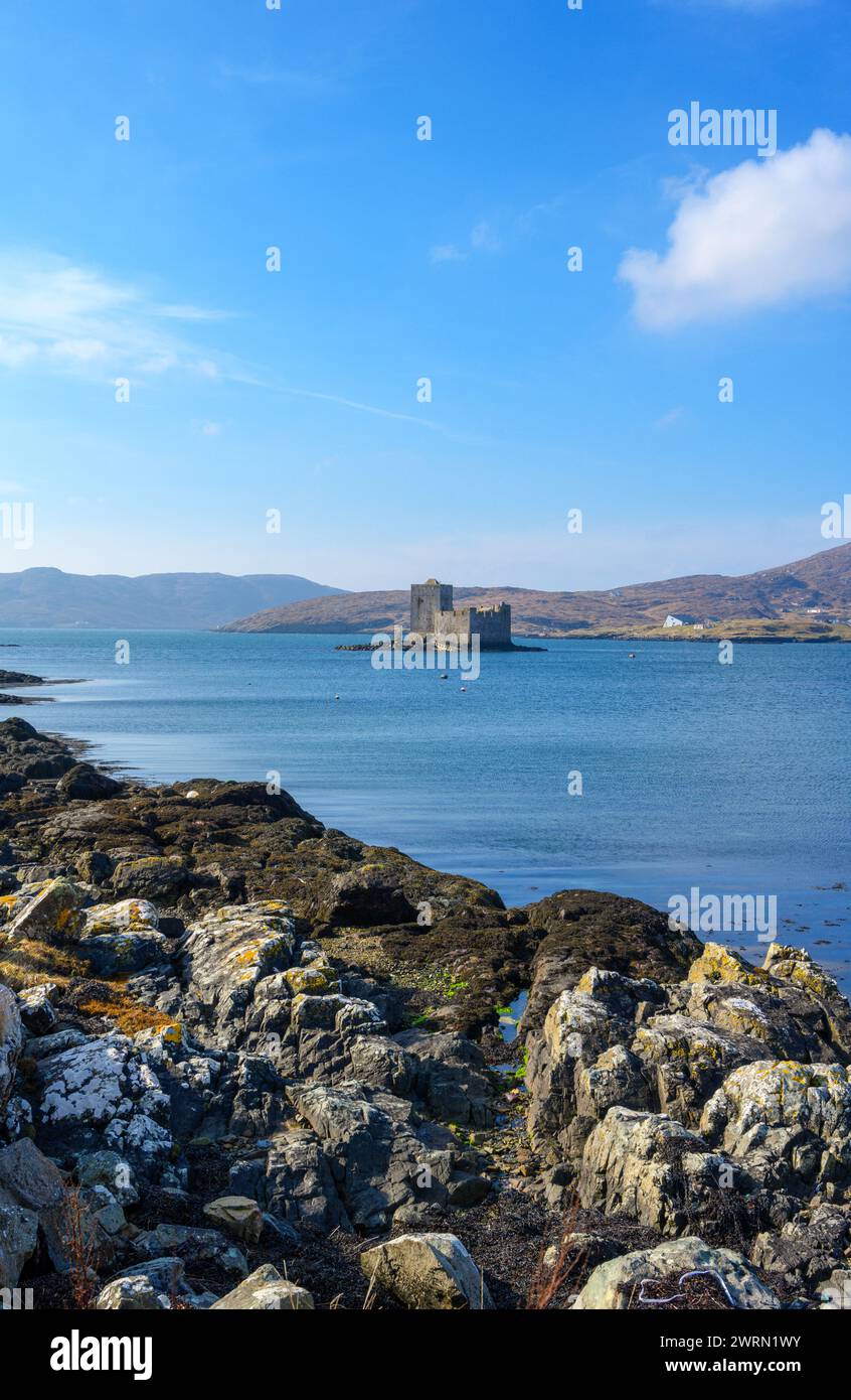 Blick auf Kisimul Castle, Castlebay, Isle of Barra, Äußere Hebriden, Schottland, UK Stockfoto