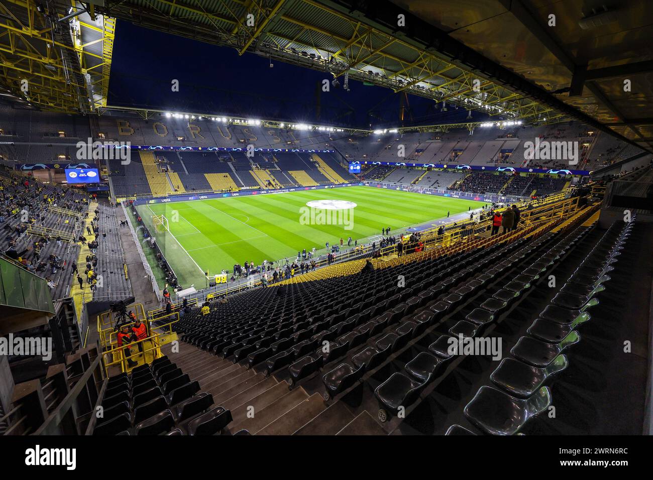 DORTMUND, 13.03.2024, SIGNAL IDUNA PARK, UEFA Champions League Saison 2023/24, Spiel zwischen Borussia Dortmund und PSV, Stadionübersicht vor dem Spiel Borussia Dortmund - PSV Stockfoto