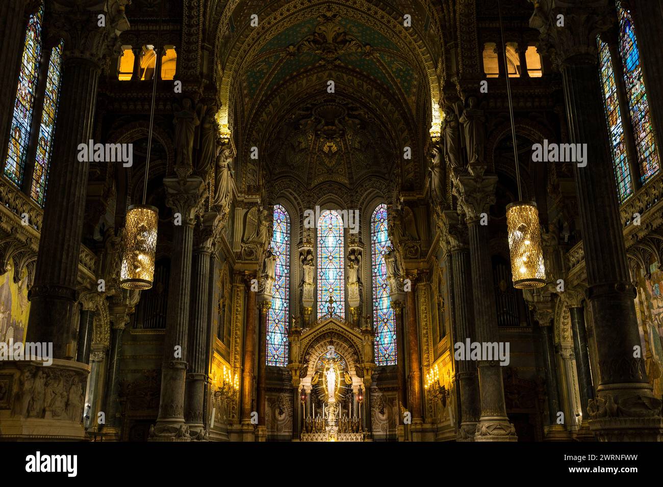 Intérieur de style néo-byzantin de la Basilique Notre-Dame-de-Fourvière à Lyon Stockfoto