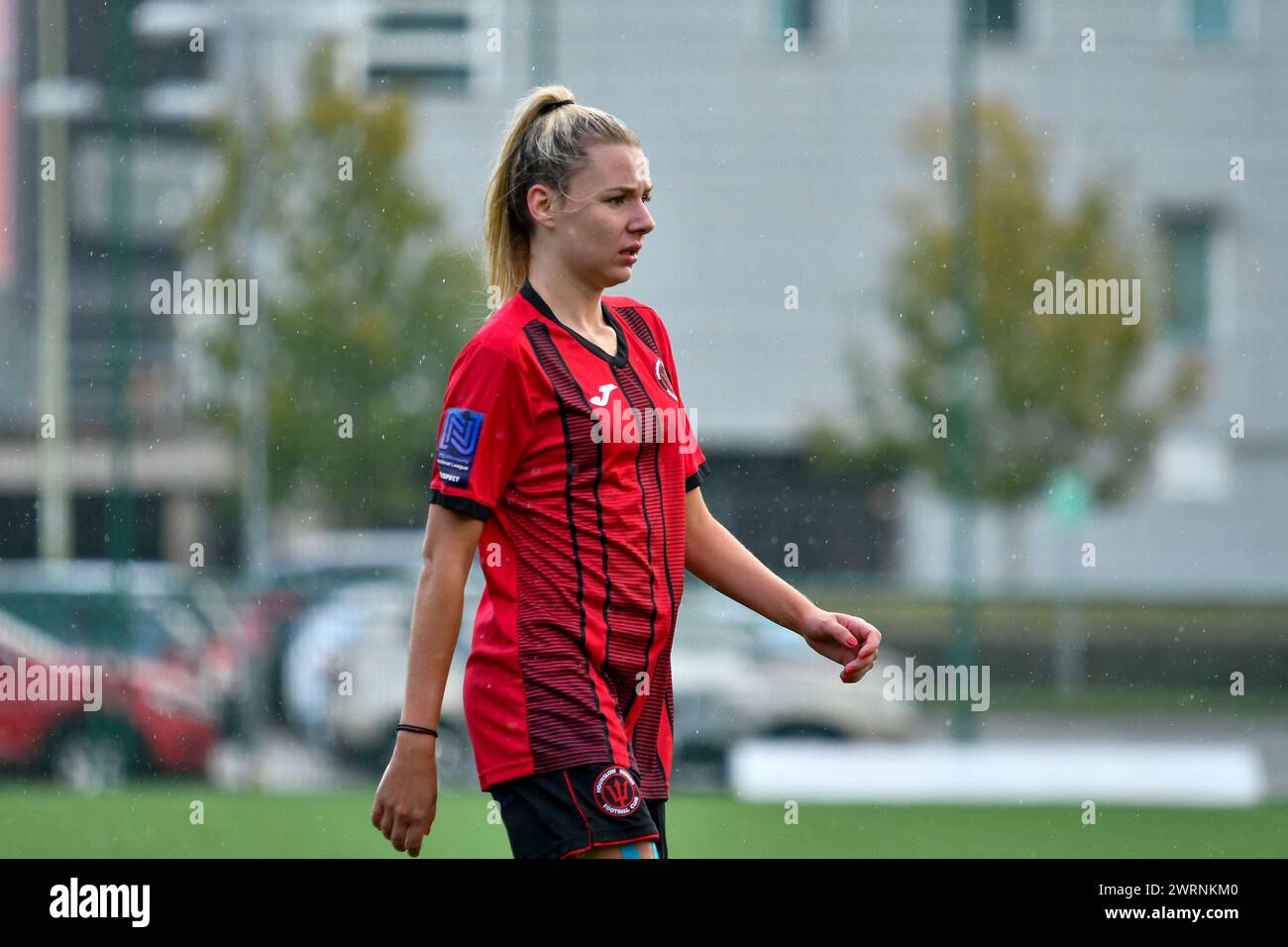 Ystrad Mynach, Wales. 3. Oktober 2021. Jessica Watkins von Hounslow Women während des FA Women's National League Southern Premier Division Spiels zwischen Cardiff City Ladies und Hounslow Women im Centre of Sporting Excellence in Ystrad Mynach, Wales, Großbritannien am 3. Oktober 2021. Quelle: Duncan Thomas/Majestic Media. Stockfoto