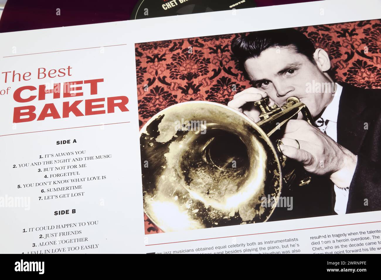 Viersen, Deutschland - 1. März. 2024: Closeup des Jazz-Albums Chet Baker (Schwerpunkt auf der Mitte) Stockfoto