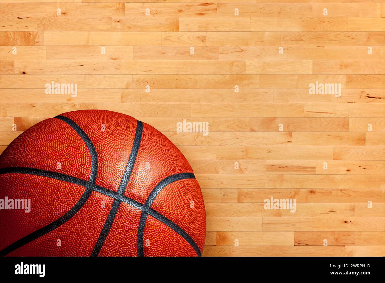 Basketball- und Hartholz-Ahorn-Basketballfußboden von oben gesehen Stockfoto