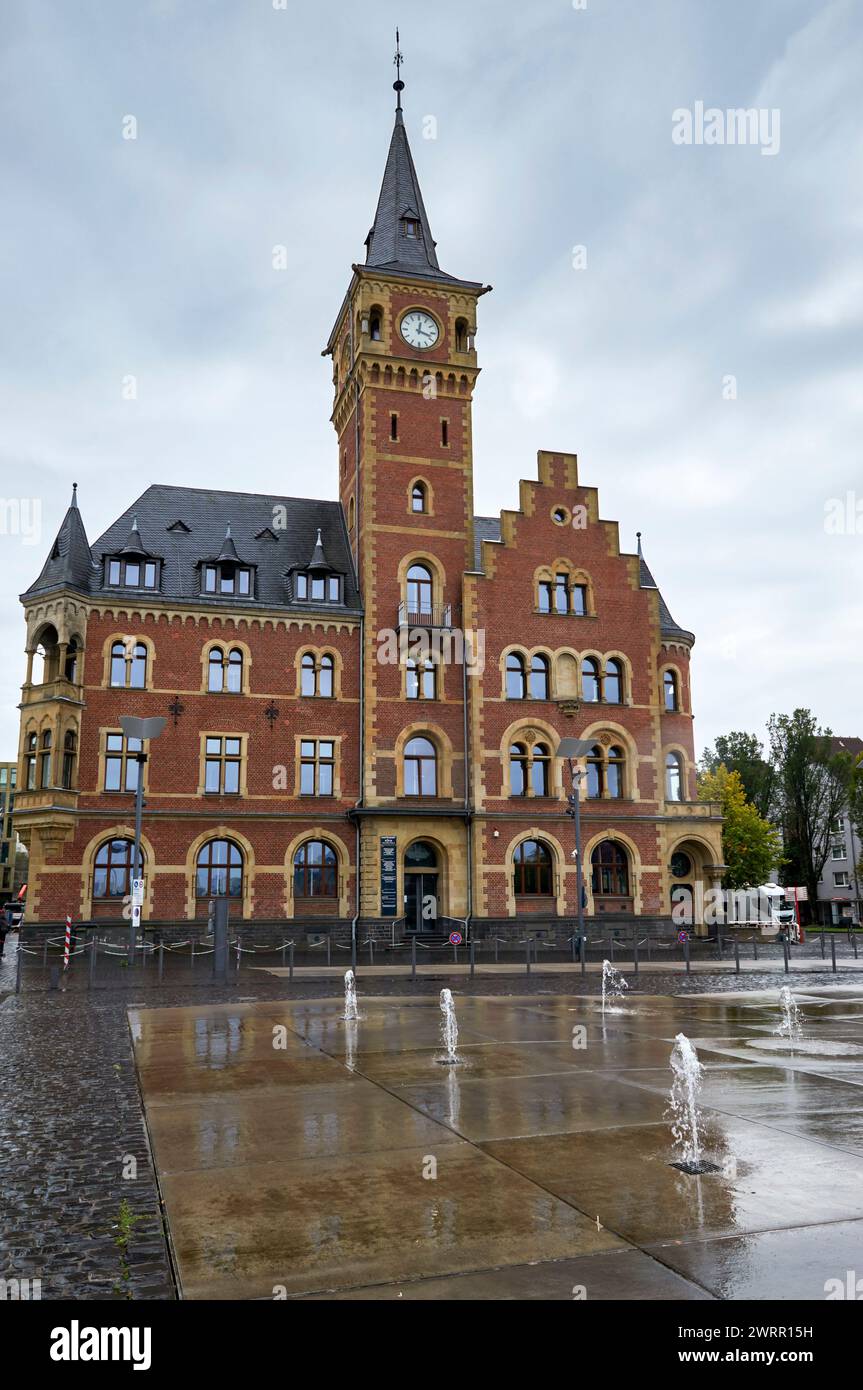 Blick auf die Kölner Promenade an einem regnerischen Tag, Deutschland Stockfoto