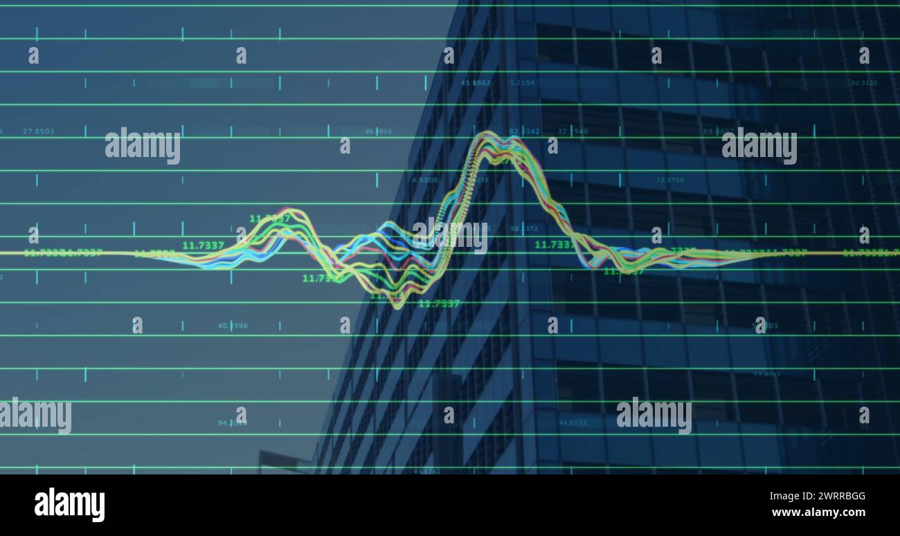 Bild der Verarbeitung von Finanzdaten über einem modernen Büroblock Stockfoto