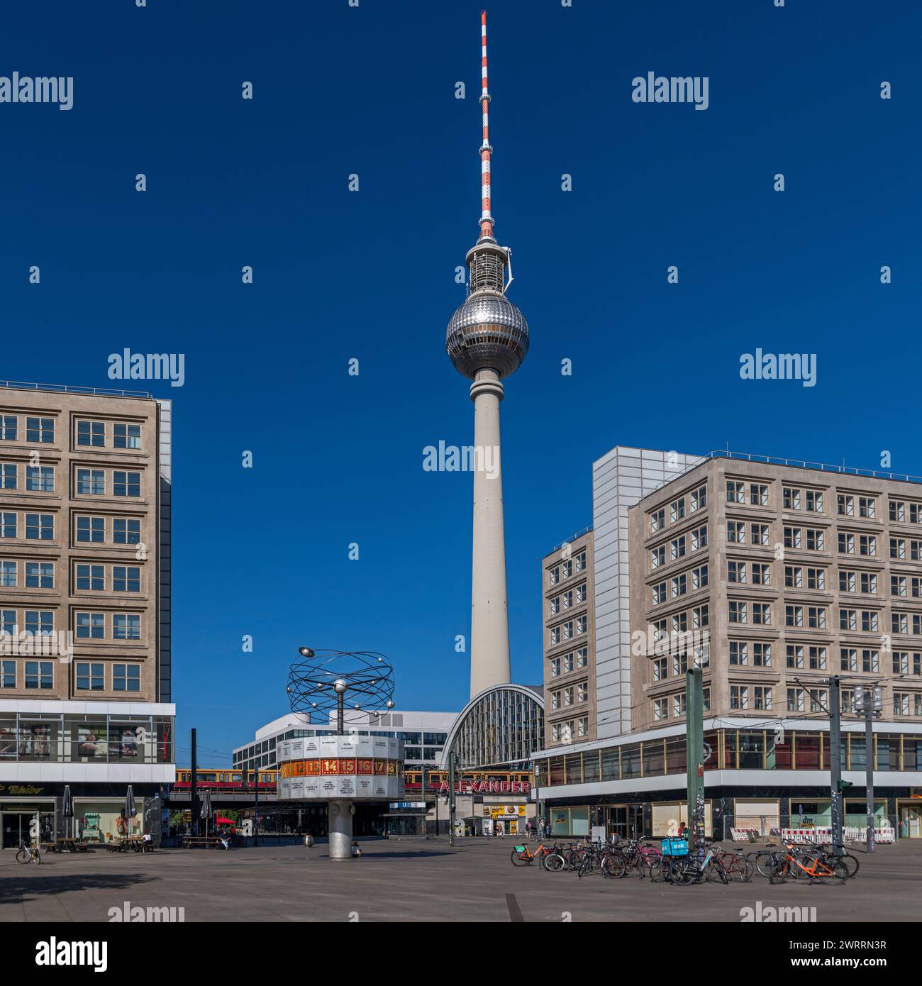 Urania, Weltzeituhr, Alexanderplatz, Ost-Berlin, Deutschland Stockfoto