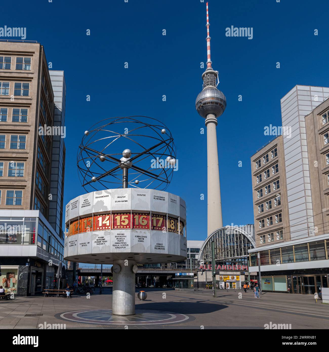 Urania, Weltzeituhr, Alexanderplatz, Ost-Berlin, Deutschland Stockfoto