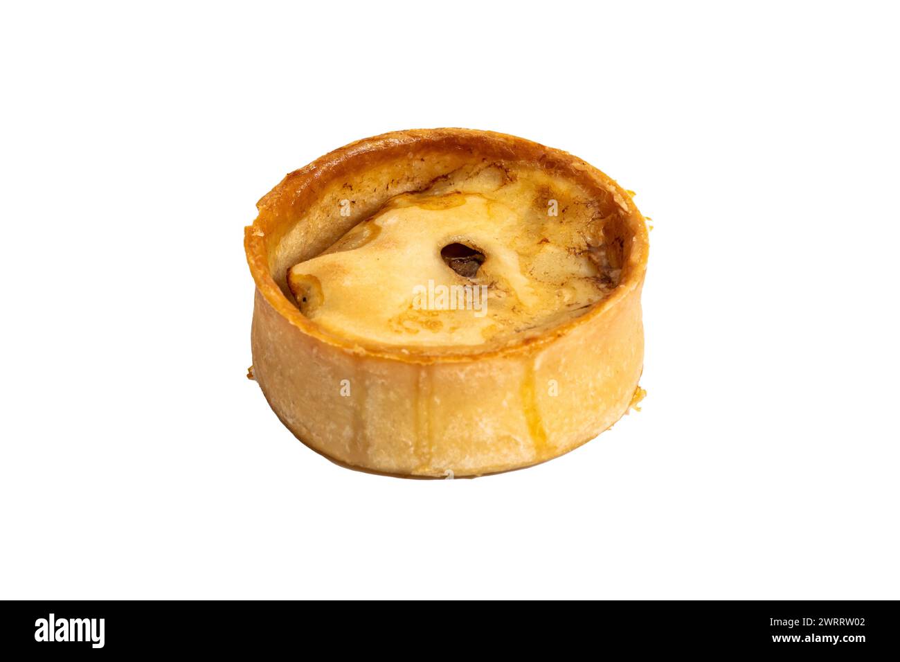 Das berühmte Backwarenprodukt eines Scotch Pie aus Schottland auf weißem Hintergrund Stockfoto