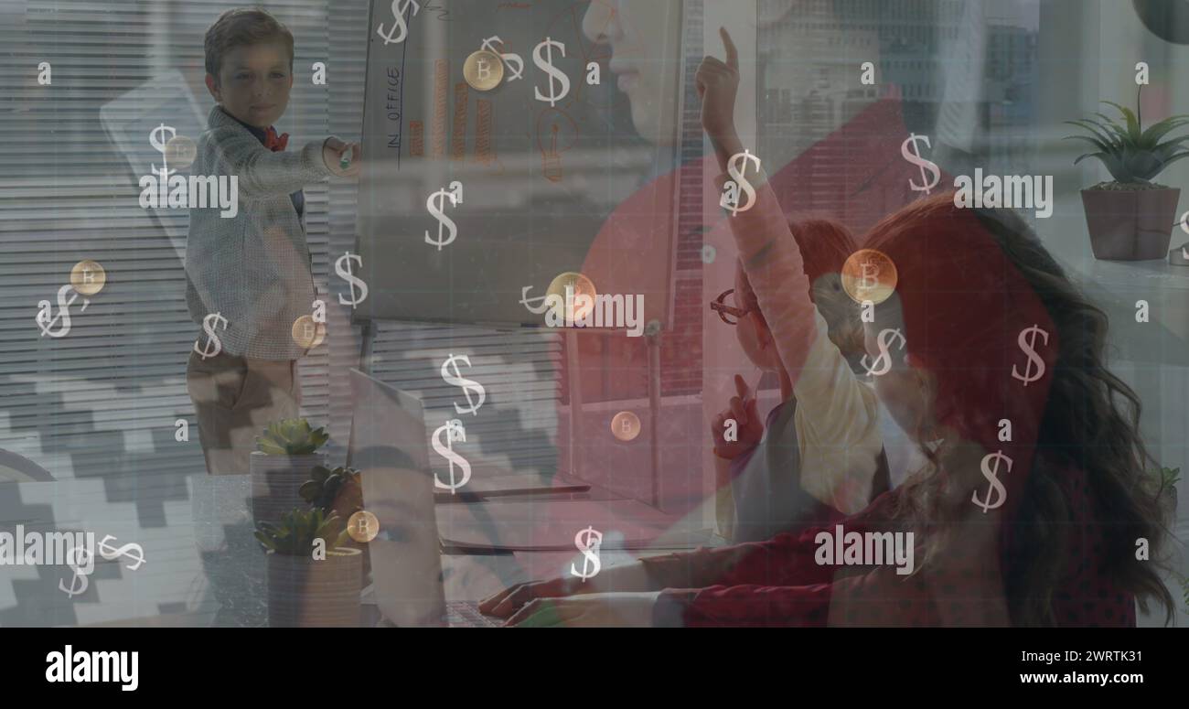 Bild von Dollars und Bitcoins über kaukasischen Schulkindern Stockfoto
