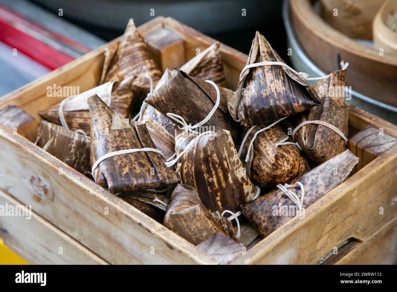Zong zong Zi oder gefüllter Reis in einem chinesischen Street Food Stand in Kobe Japan Stockfoto