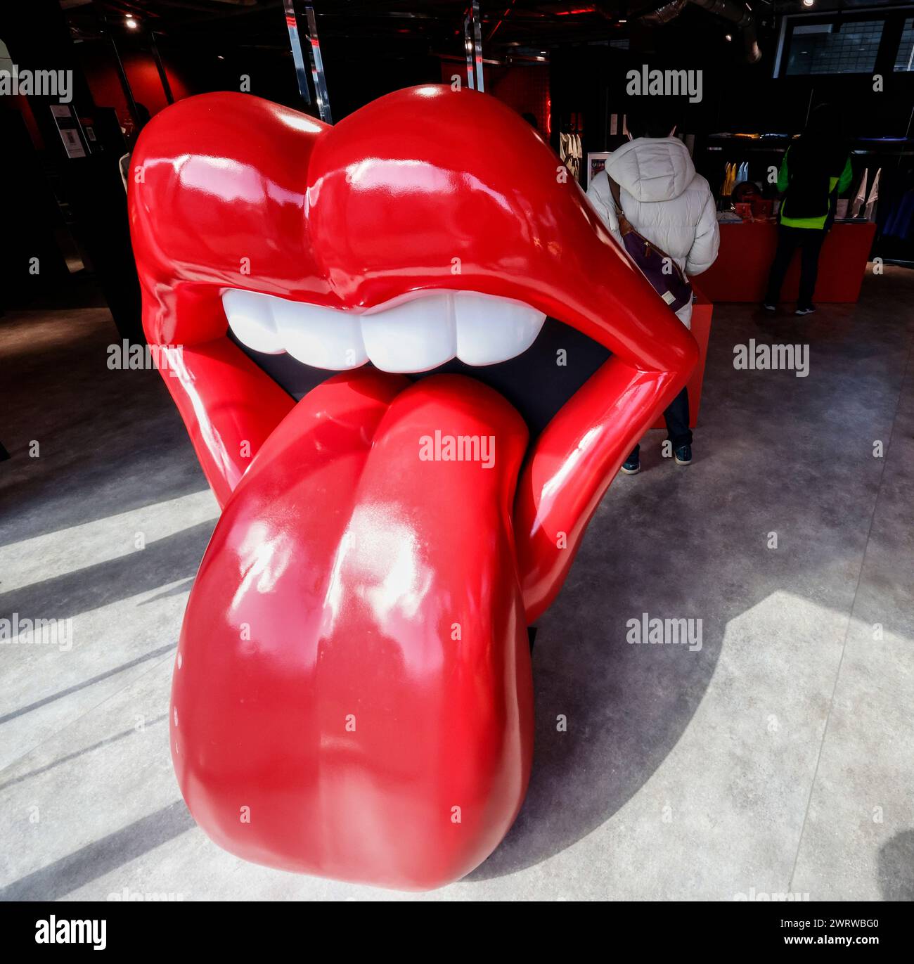 DIE ROLLING STONES OFFIZIELLE BEST.-NR. 9 BEKLEIDUNG IN TOKIO Stockfoto