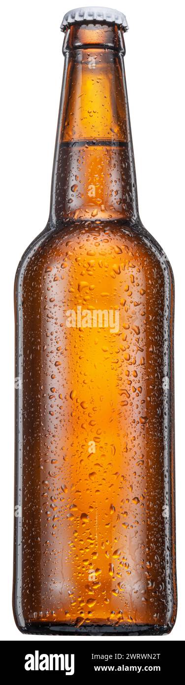 Flasche kaltes Bier mit Kondenswasser isoliert auf weißem Hintergrund. Datei enthält Beschneidungspfad. Stockfoto