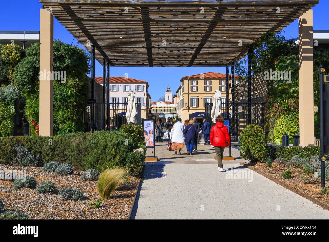 McArthurGlen Shopping Outlet in Miramas Provence. Stockfoto