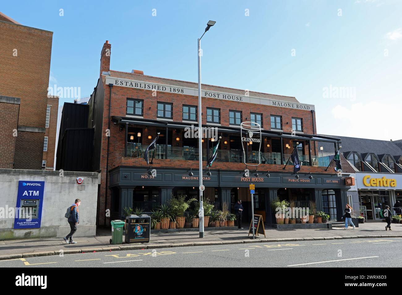 Post House an der Malone Road in Belfast Stockfoto