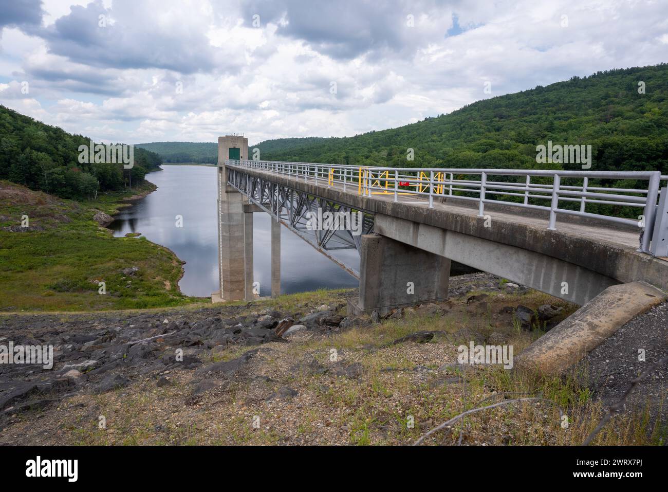 Der Otter Brook Dam in New Hampshire ist eine Einrichtung des US Army Corps of Engineers Stockfoto Der Otter Brook Dam in New Hampshire ist eine Einrichtung des US Army Corps of Engineers Stockfoto