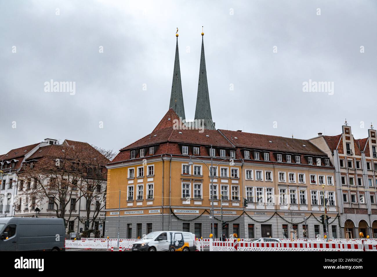 Berlin, Deutschland - 16. Dezember 2021: Das Nikolaiviertel ist ein altes Viertel der deutschen Hauptstadt Berlin, gegründet um 1200. Stockfoto