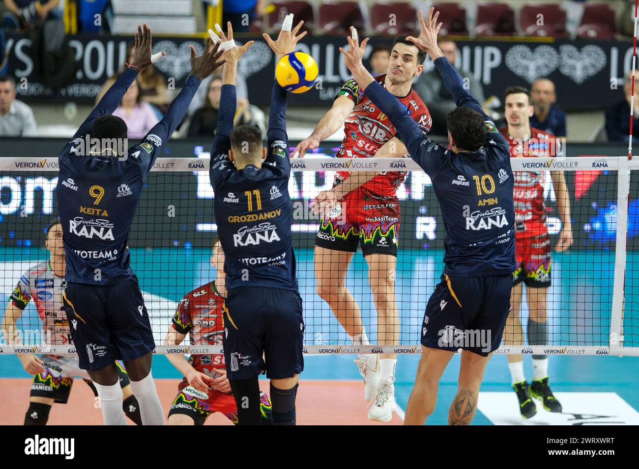 Wassim Ben Tara von Sir Susa VIM Perugia während des Spiels zwischen Rana Verona und SIR Susa VIM Perugia, das zweite Spiel der Viertelfinale Playoff-Serie von Stockfoto