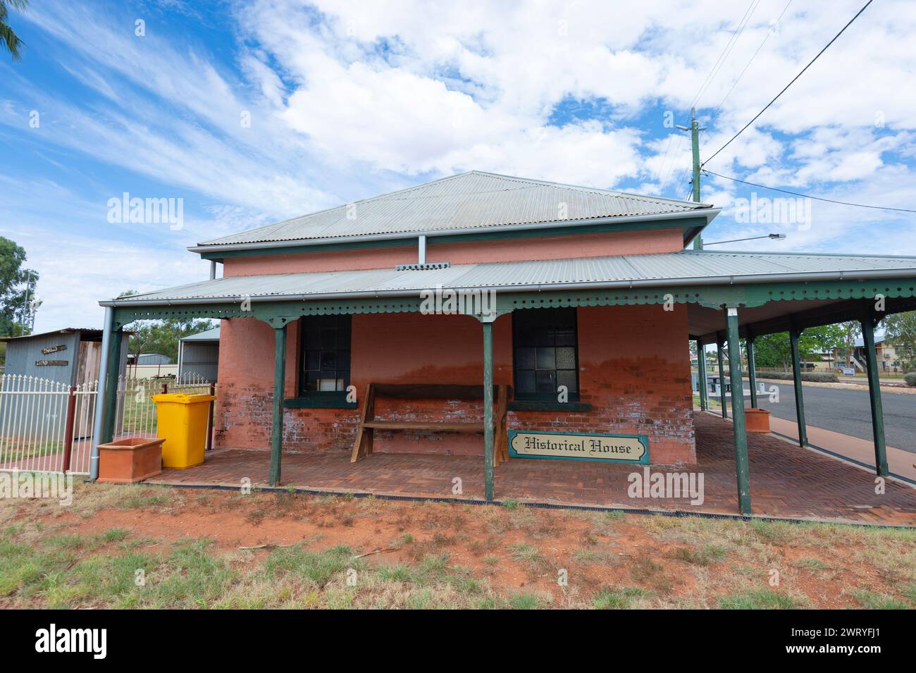 Das Leahy Historic House wurde um 1885 erbaut und gehörte Anfang der 1900er Jahre Sir Sydney Kidman in Thargomindah, Queensland, QLD, Australien Stockfoto