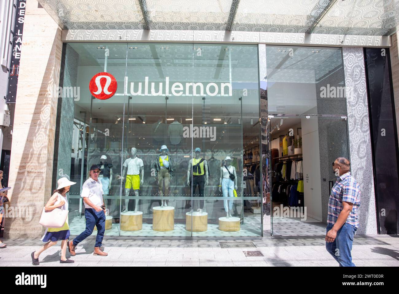 Lululemon Händler für aktive Bekleidung und Sportbekleidung, Geschäft im Stadtzentrum von Rundle Mall Adelaide, März 2024, South Australia Stockfoto