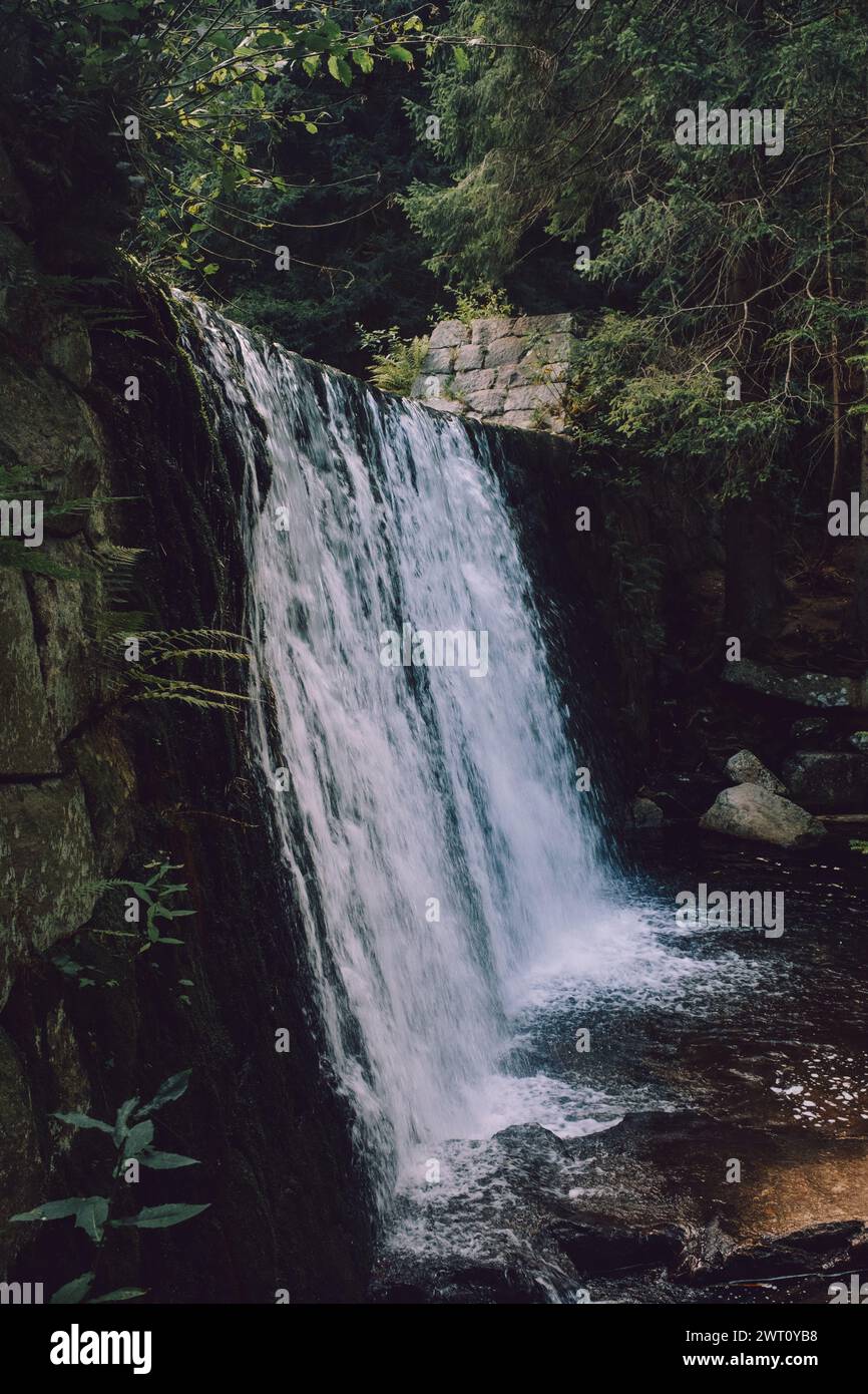 Der wilde Wasserfall am Karpacz Stockfoto