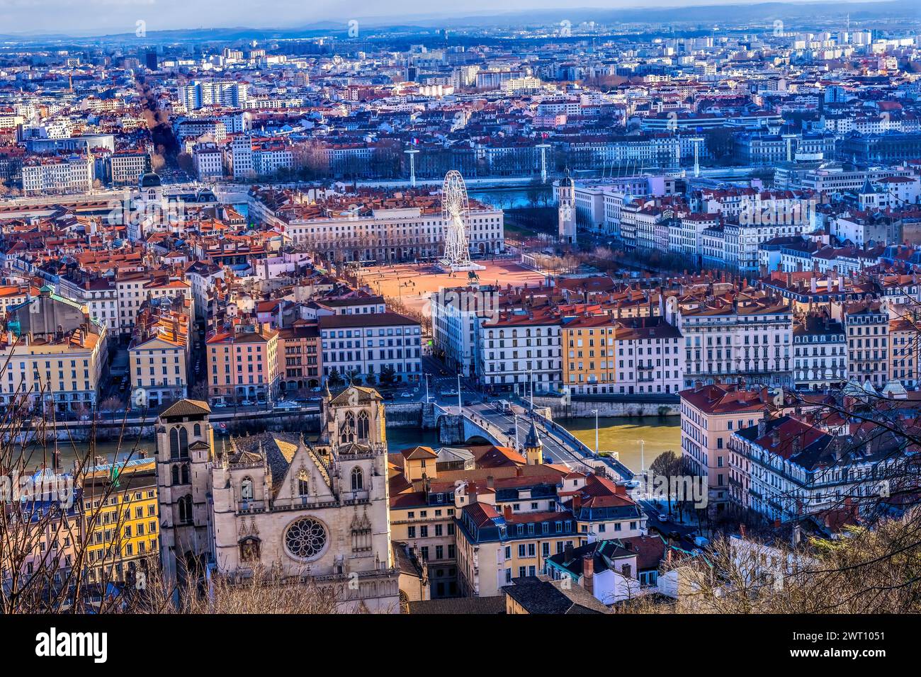 Farbenfrohe Kathedrale Place Bellecour Altstadt Stadtbild Lyon Franc Stockfoto