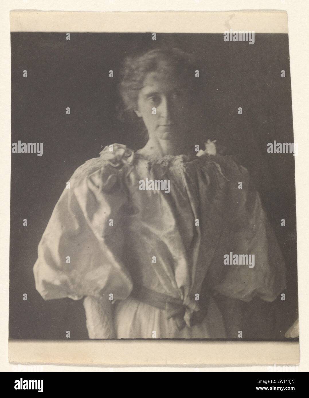 Jennie Dean Kershaw. Thomas Eakins, Fotograf (Amerikaner, 1844–1916) um 1897 Verso: Untere Mitte, in Bleistift, 'Mrs. Murray' Stockfoto