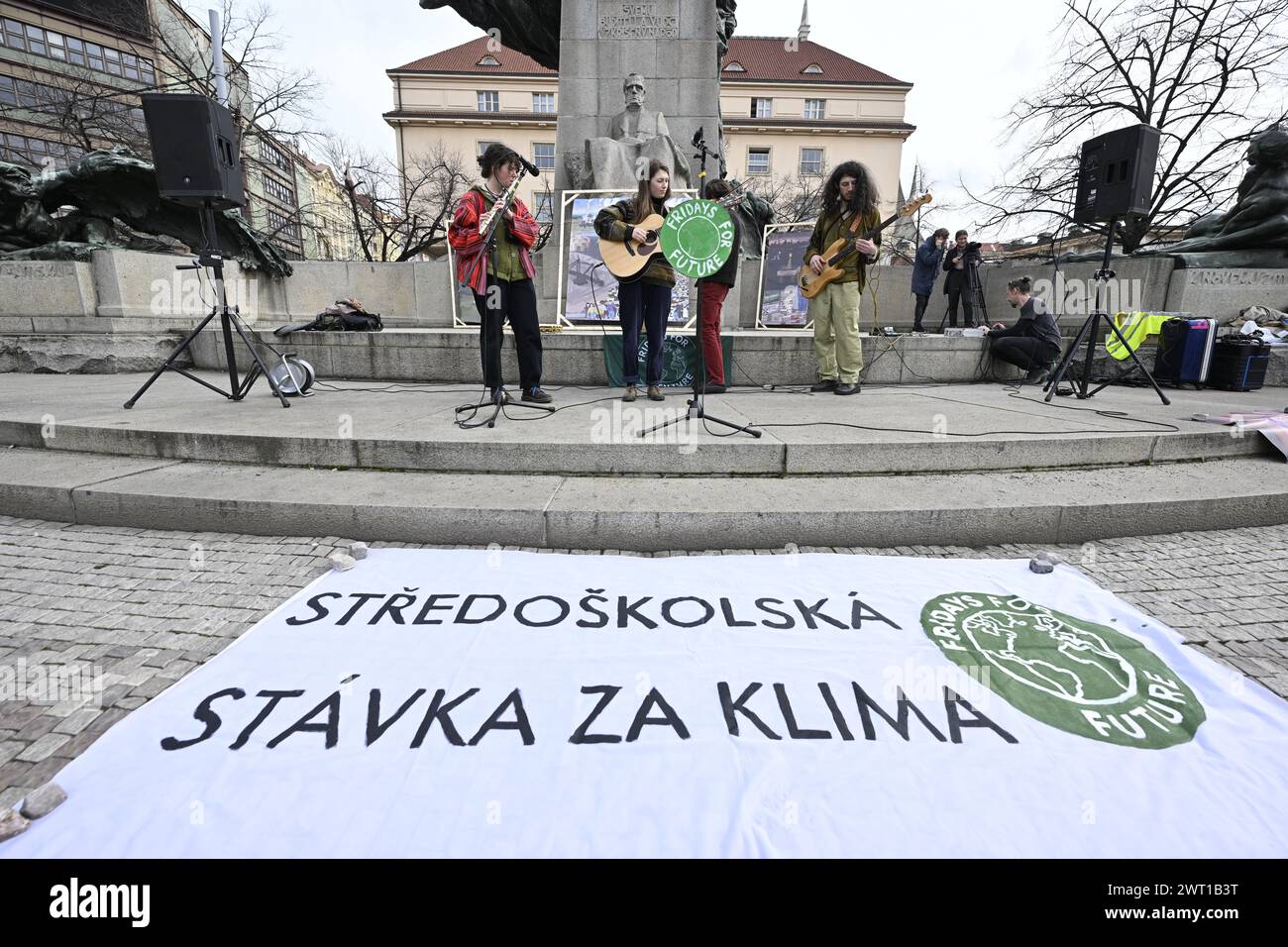 Prag, Tschechische Republik. März 2024. Streik für Klima am fünften Jahrestag des ersten Streiks für Klima Freitag für Zukunft in der Tschechischen Republik fand am 15. März 2024 in Prag, Tschechische Republik statt. Quelle: Katerina Sulova/CTK Photo/Alamy Live News Stockfoto