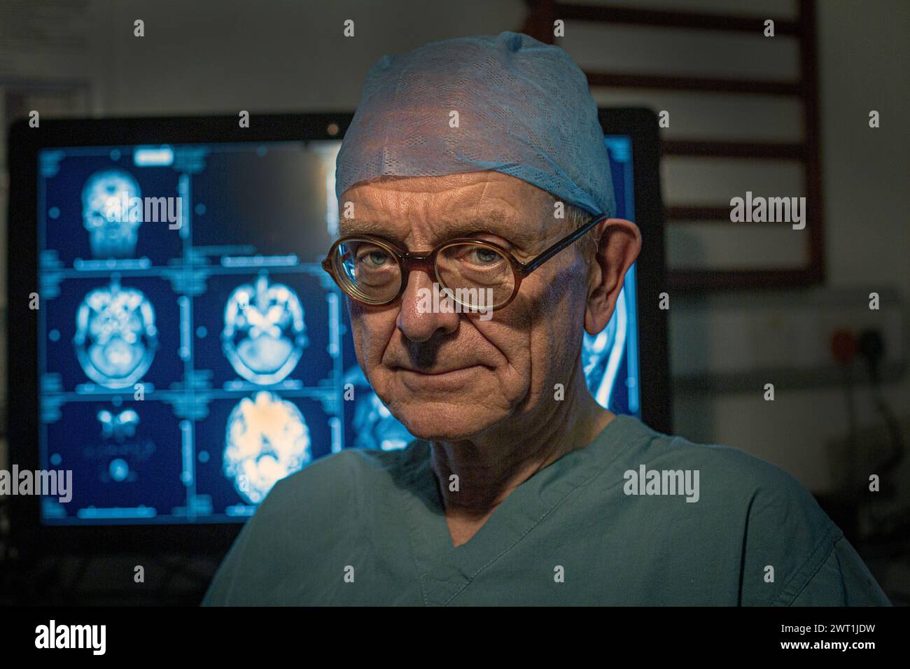 Henry Marsh , führender britischer Neurochirurg und Autor des Buches Do No Harm an der Neurochirurgie-Abteilung des St George's Hospital in London 3.03.2015 Stockfoto