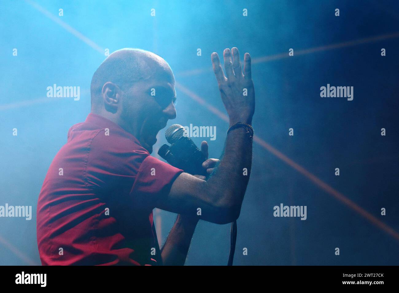 Samuel, Leiter und Sänger der Popgruppe Subsonica während eines Konzerts in Bagnoli Arenile Stockfoto