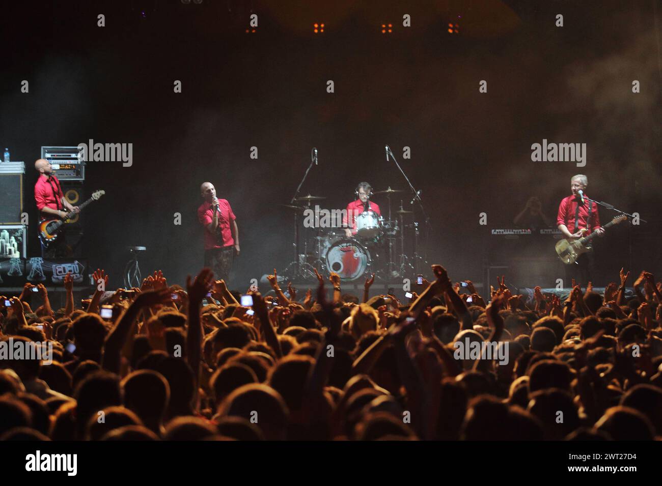 Subsonica Popgruppe Subsonica während eines Konzerts in Bagnoli Arenile Stockfoto