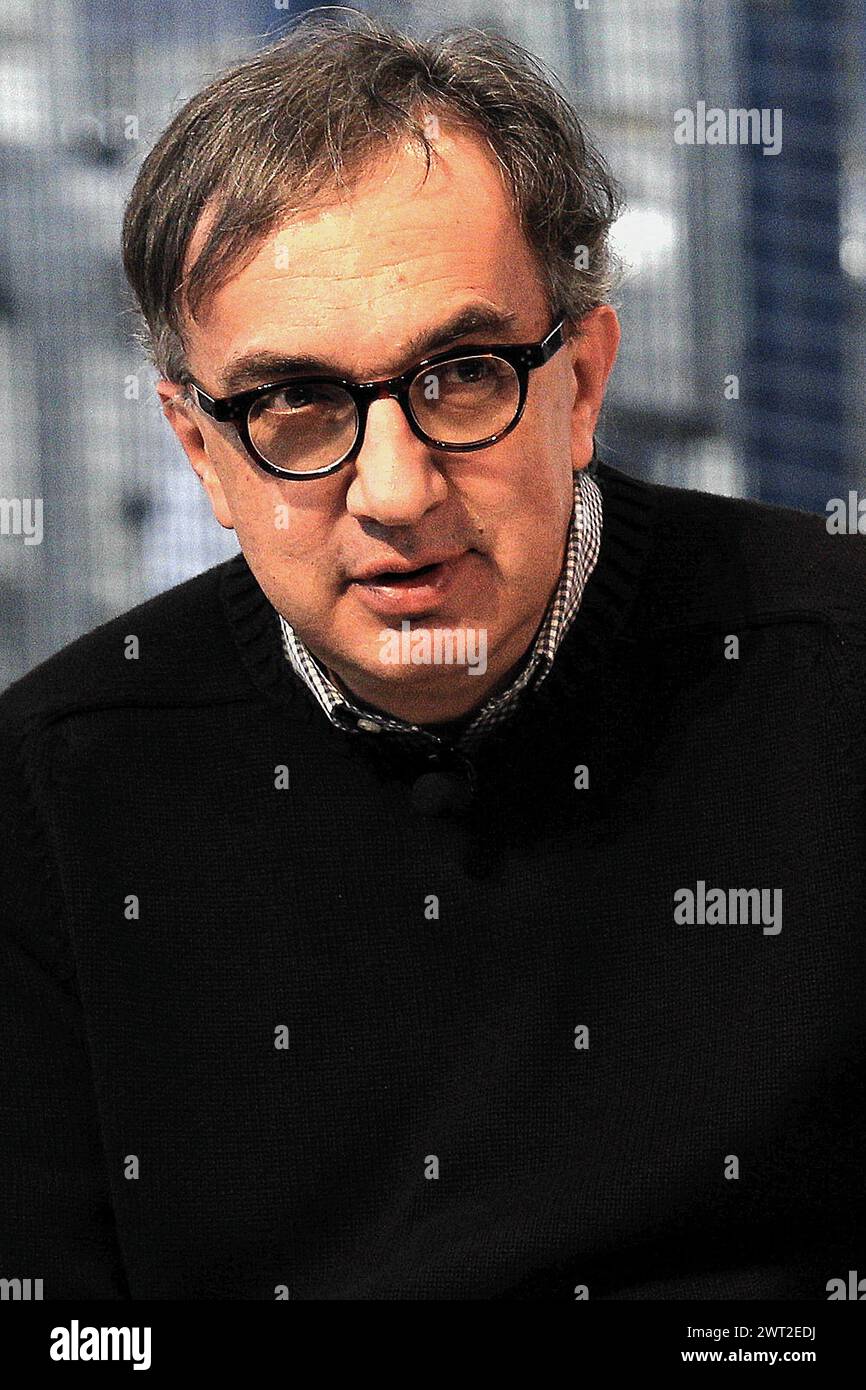 Sergio Marchionne, CEO des Industriekonzerns FCA, während einer Pressekonferenz im FIAT-Werk in Pomigliano D'Arco Stockfoto